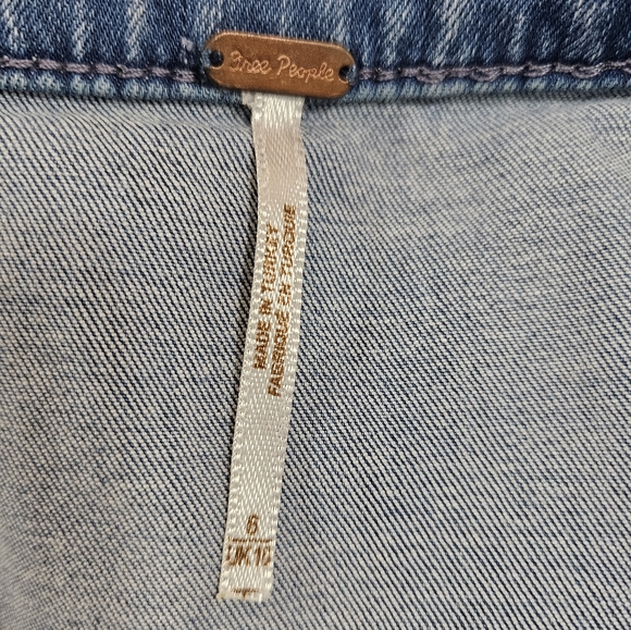 Free People Little Daisy Button Side Denim Skirt Size 6 - Picture 3 of 8